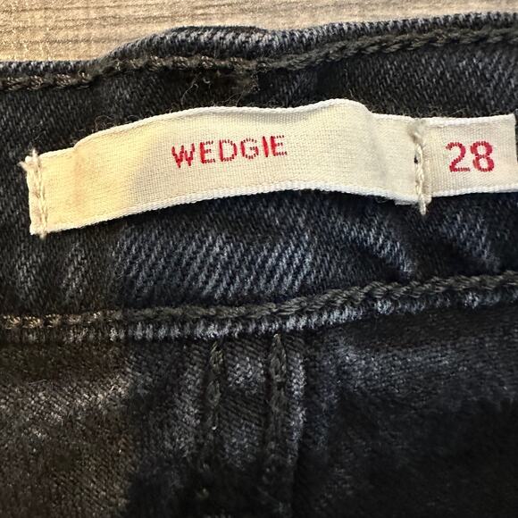 Levi’s Premium Wedgie Jeans Size 28 - Picture 8 of 10
